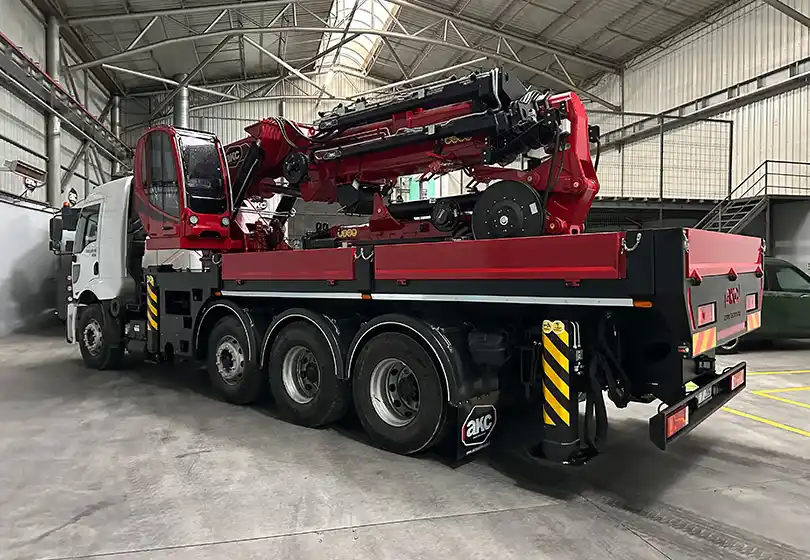 AKC 105.002 L6 / L4 Katlanır Bomlu Vinç