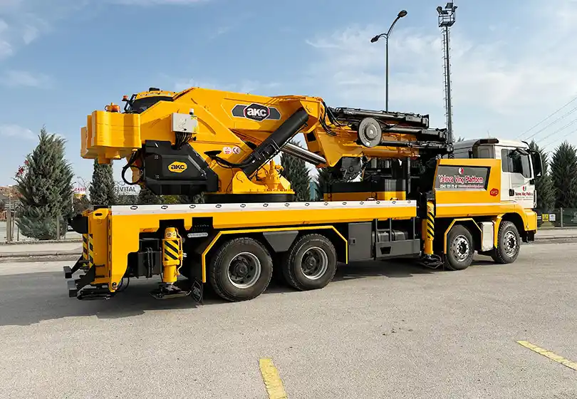 AKC 225.002 L7 / L5 Katlanır Bomlu Vinç