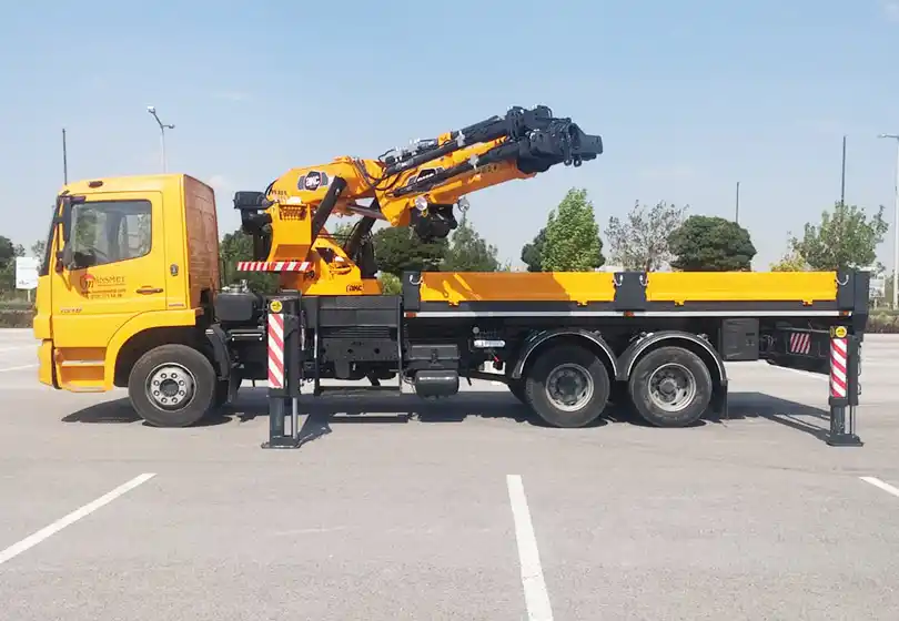 AKC 30.001 L6 Katlanır Bomlu Vinç