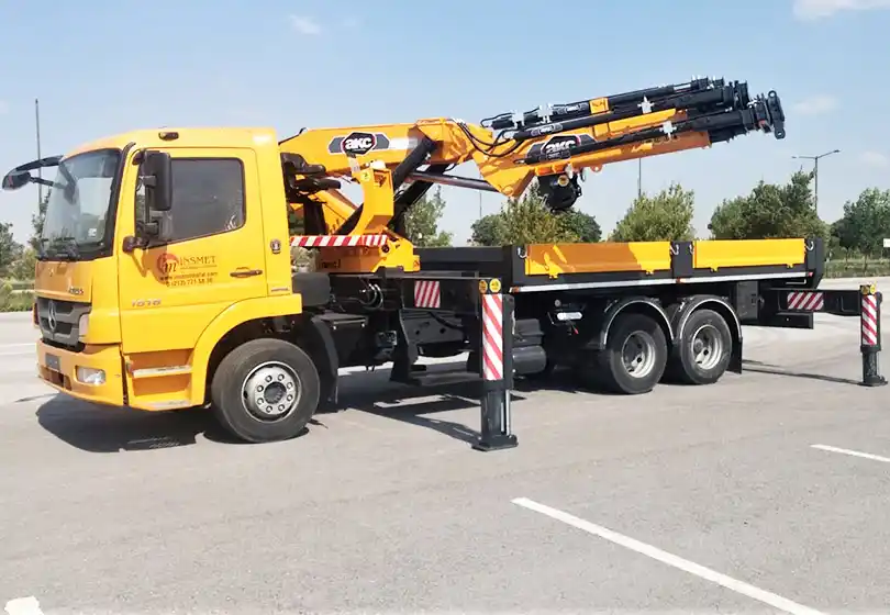 AKC 30.001 L6 Katlanır Bomlu Vinç