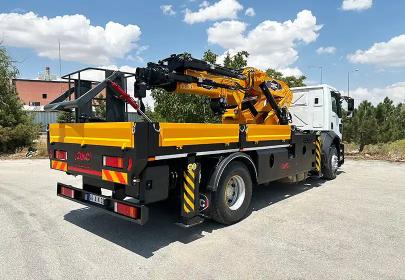 AKC 45.001 FS6 Katlanır Bomlu Vinç