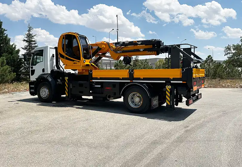 AKC 45.001 FS6 Katlanır Bomlu Vinç