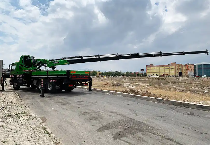 AKC 60.001 FS 7 Katlanır Bomlu Vinç