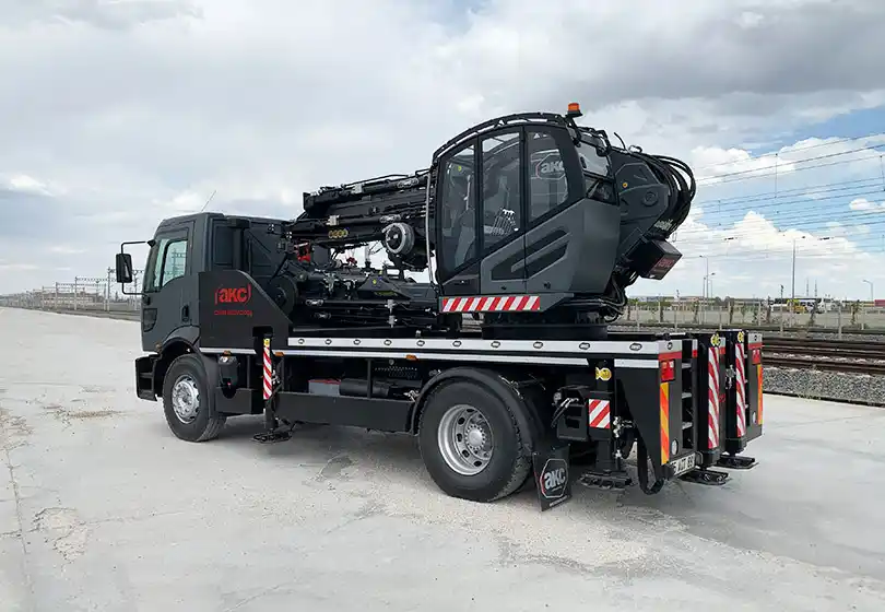 AKC 75.002 K5 / L4 Katlanır Bomlu Vinç