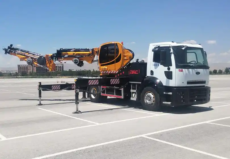 AKC 75.002 K5 / L4 Katlanır Bomlu Vinç