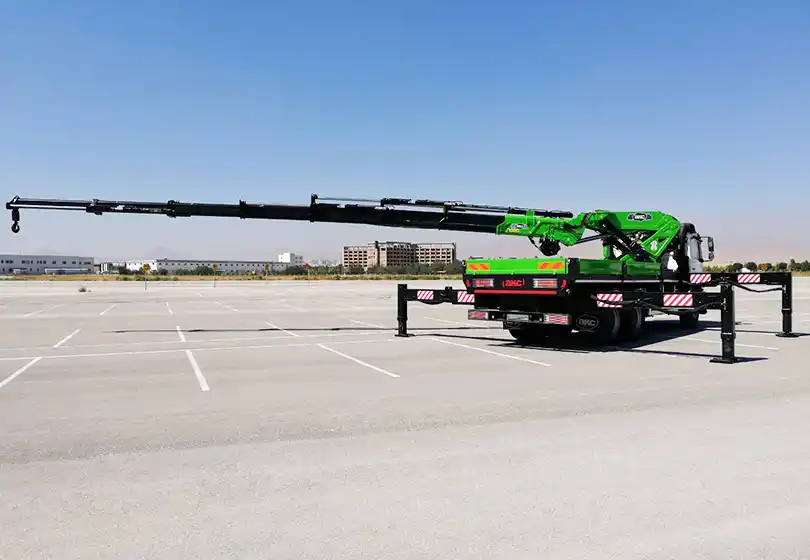 AKC 80.001 FS 7 Katlanır Bomlu Vinç