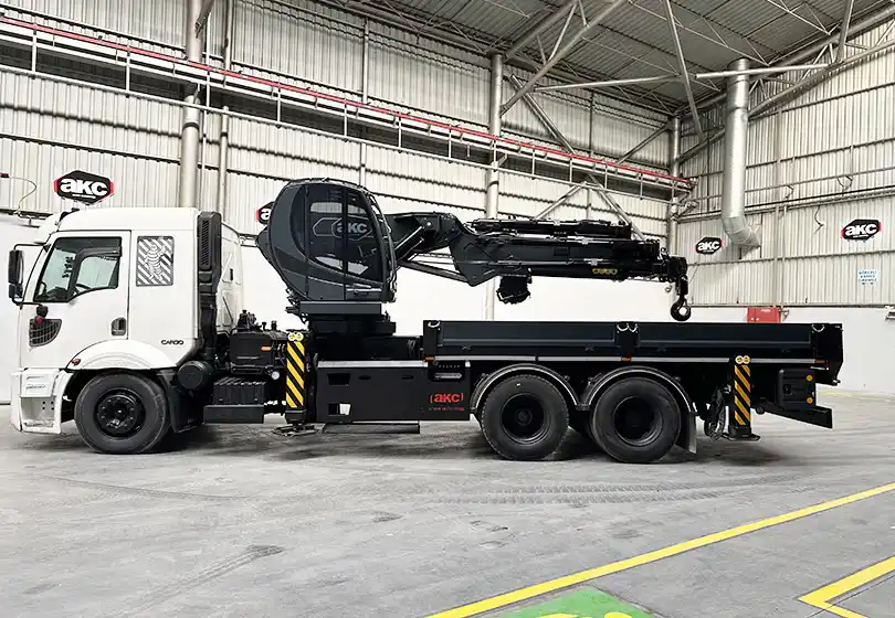 AKC 80.001 FS 7 Katlanır Bomlu Vinç