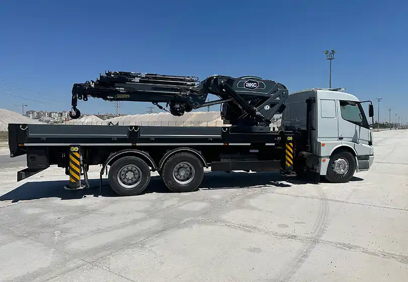 AKC 90.002 L6 / L4 Katlanır Bomlu Vinç